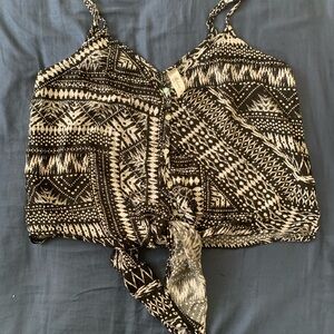 Black and White Patterned Women's Top